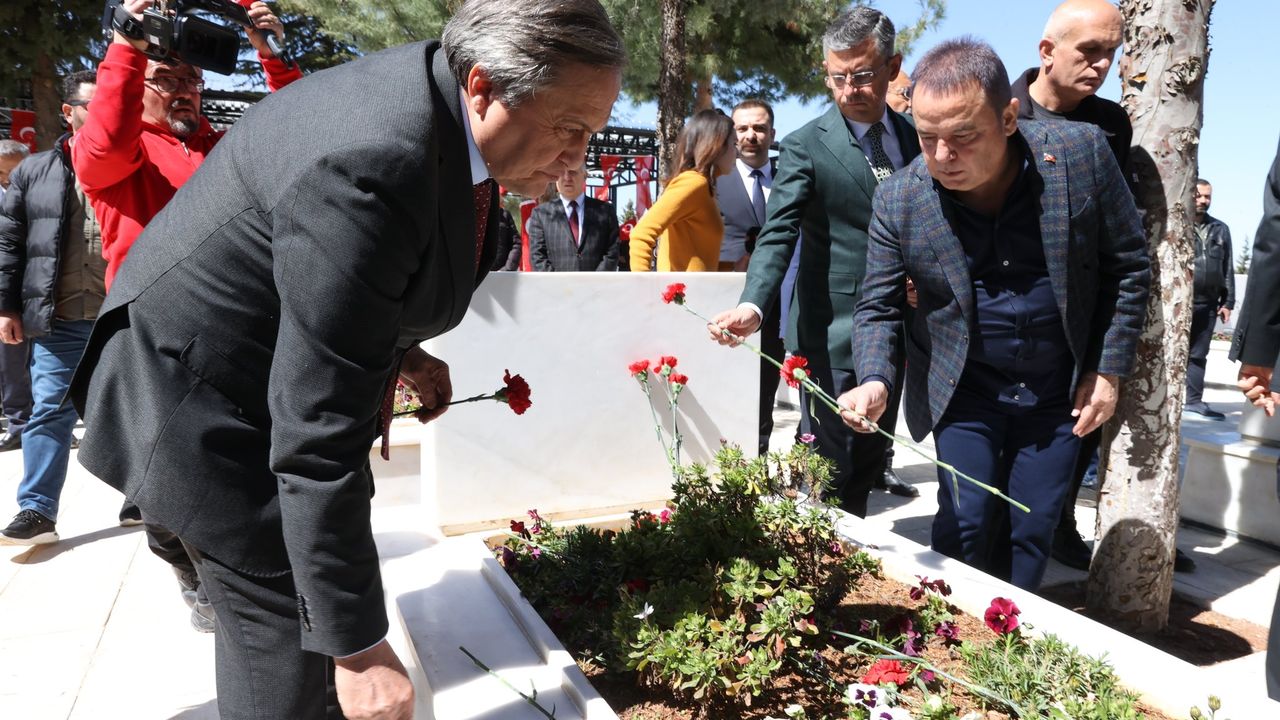 Başkan Böcek Genel Başkan Kılıçdaroğlu ile dördüncü kez deprem bölgesinde