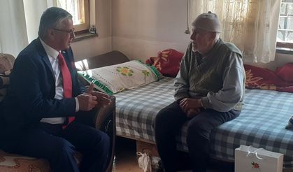Başkan Topaloğlu’ndan Yaşlılar Haftası ziyaretleri