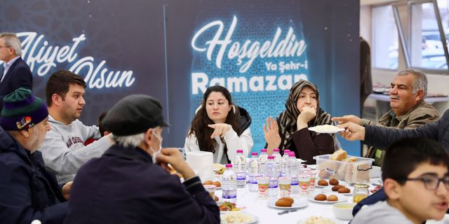 Aliağalılar İlk İftarda Bir Araya Geldi