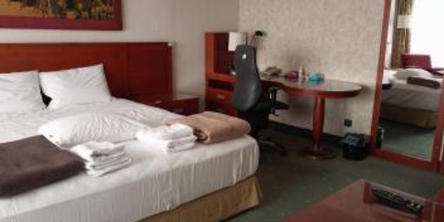 İzmir Büyükşehir Belediyesi eski Hilton Oteli’nin binasını depremzedelere açtı