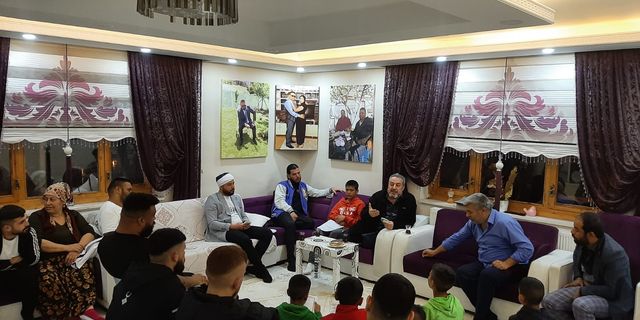 KIZILAY ROMANLARLA MUHABBET VE KARDEŞLİK BULUŞMALARINA DEVAM EDİYOR