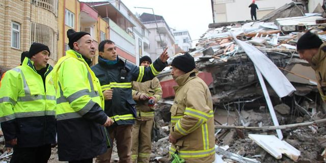 BAŞKAN SAYGILI'DAN DEPREMZEDE AÇIKLAMASI