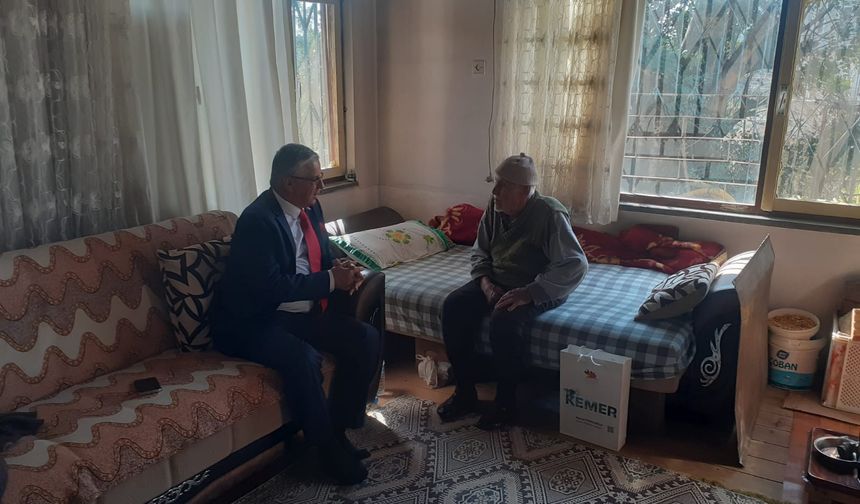 Başkan Topaloğlu’ndan Yaşlılar Haftası ziyaretleri