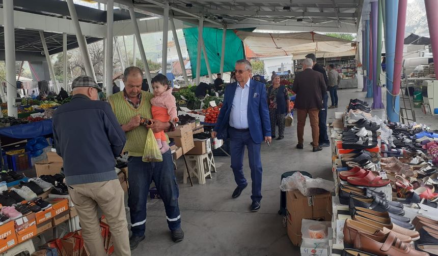 Başkan Topaloğlu’ndan Kuzdere pazar esnafını ziyaret