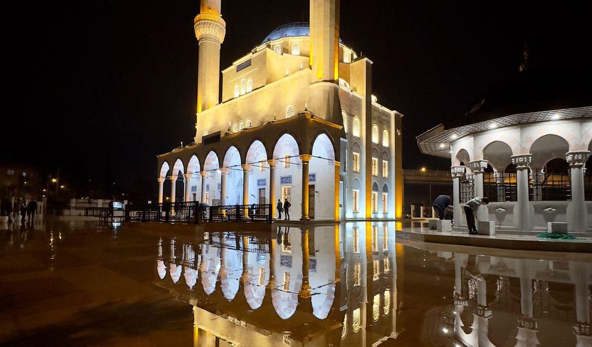 Konyalılar Camii dualarla açıldı