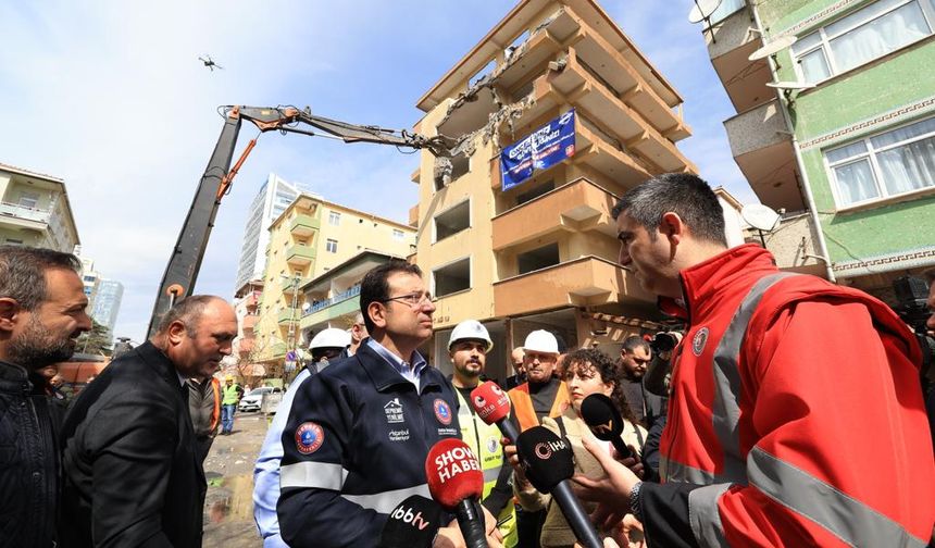 İBB, ‘YÜZDE 0 DEPREM GÜVENLİĞİ’ OLAN KARTAL’DAKİ AKIN APARTMANI’NI YIKTI