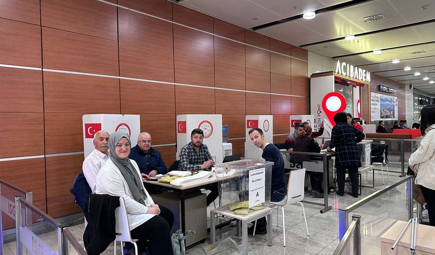 Sabiha Gökçen Havalimanı’nda oy verme işlemi başladı