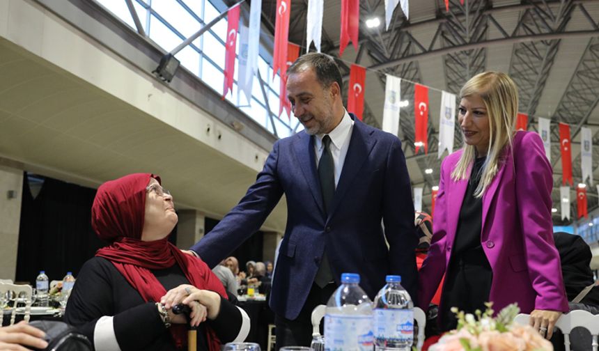 SİLİVRİLİ 4 BİN 700 KADIN BURSA’YI GEZDİ