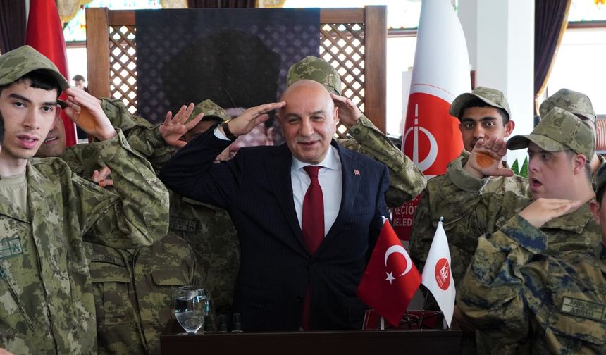 EN ÖZEL ASKERLER TEZKERELERİNİ ALDI